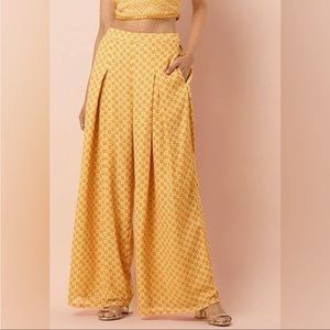 NWT Indya Yellow Patterned Wide Leg Pleated Pants Size L